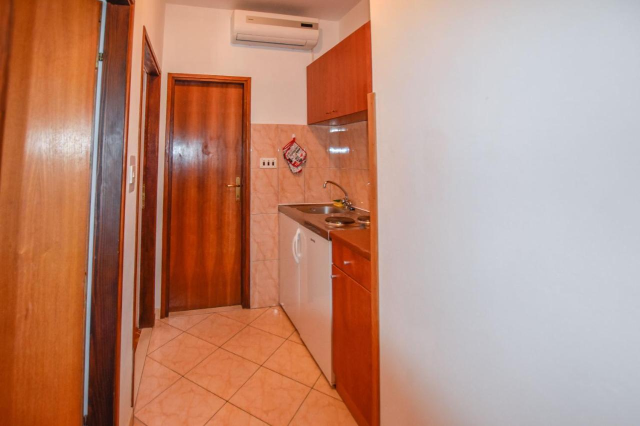 Apartments Marica Sukošan エクステリア 写真