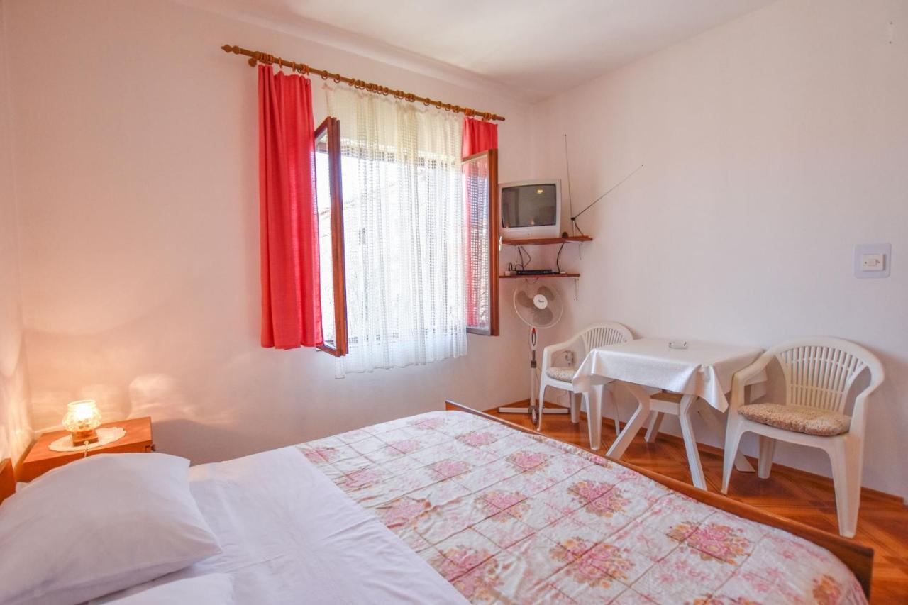 Apartments Marica Sukošan エクステリア 写真