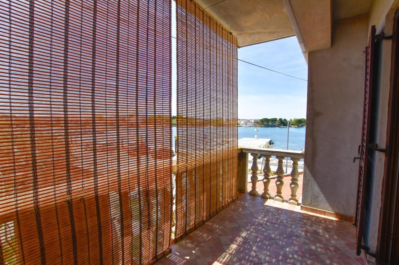 Apartments Marica Sukošan エクステリア 写真