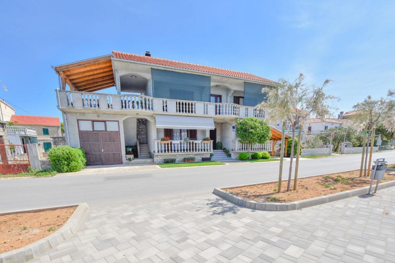 Apartments Marica Sukošan エクステリア 写真