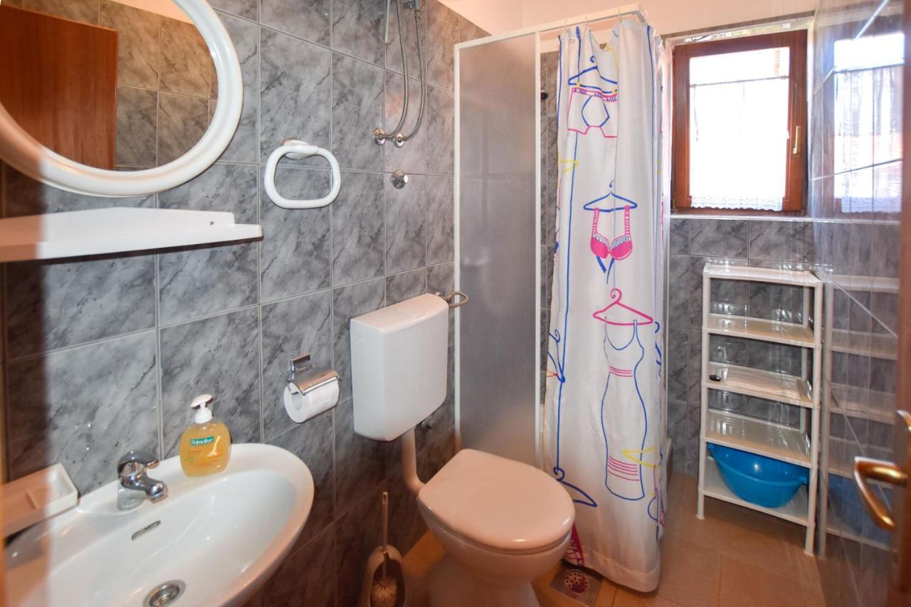Apartments Marica Sukošan エクステリア 写真